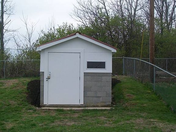 3rd image of 168 Hager Ave