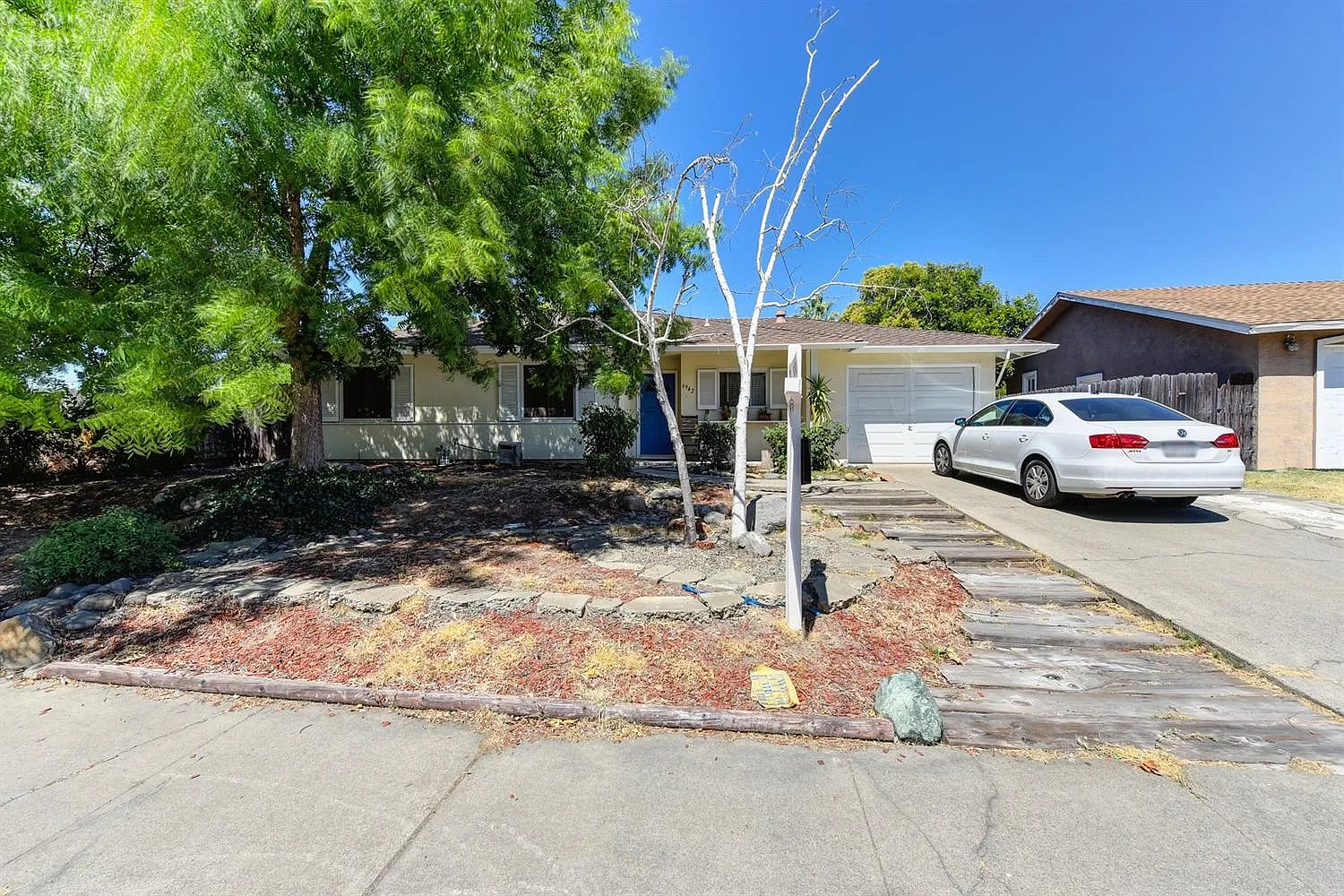 6942 Stoneman Dr photo 1