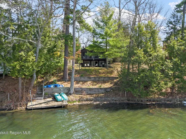 39 Island Drive, Copake, NY 12516