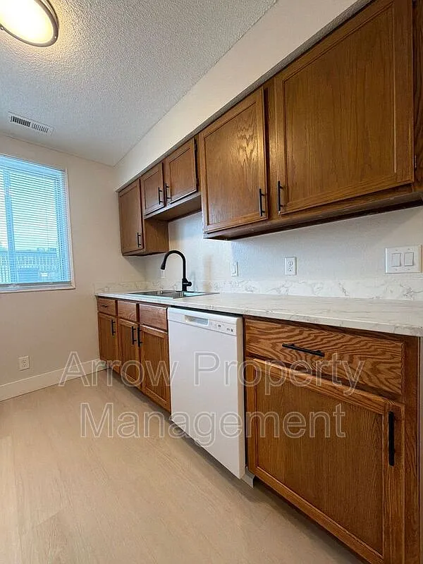 1 bed, 1.0 bath, 714 sqft, $785 — Photo 4