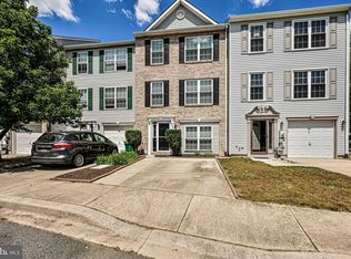 102 Versailles Ct, Newark, DE 19702