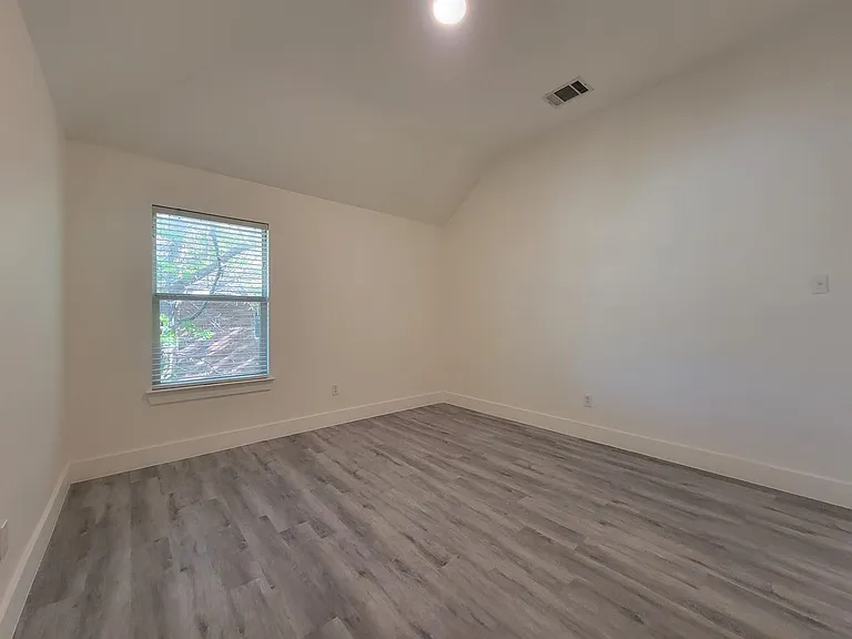 405 Darkwoods Dr — Photo 27