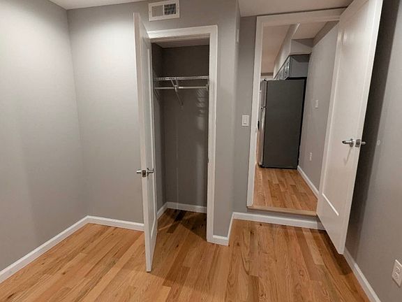 3rd image of 3829 Lancaster Ave APT 2