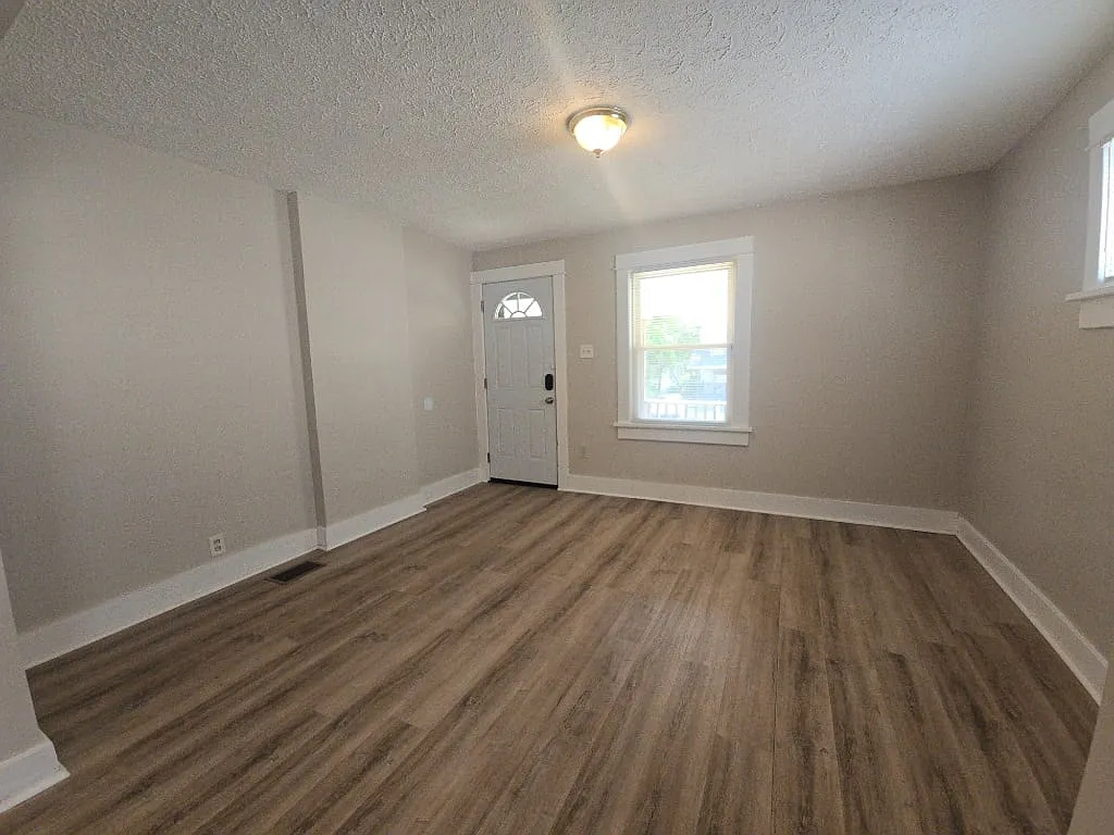 338 Brooklyn Ave — Photo 2