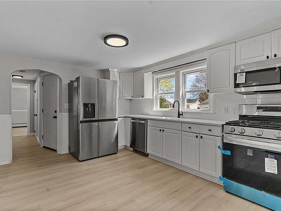 3rd image of 55 Campbell Ave