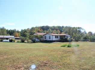 182 6th Ave, White Sulphur Springs, WV 24986
