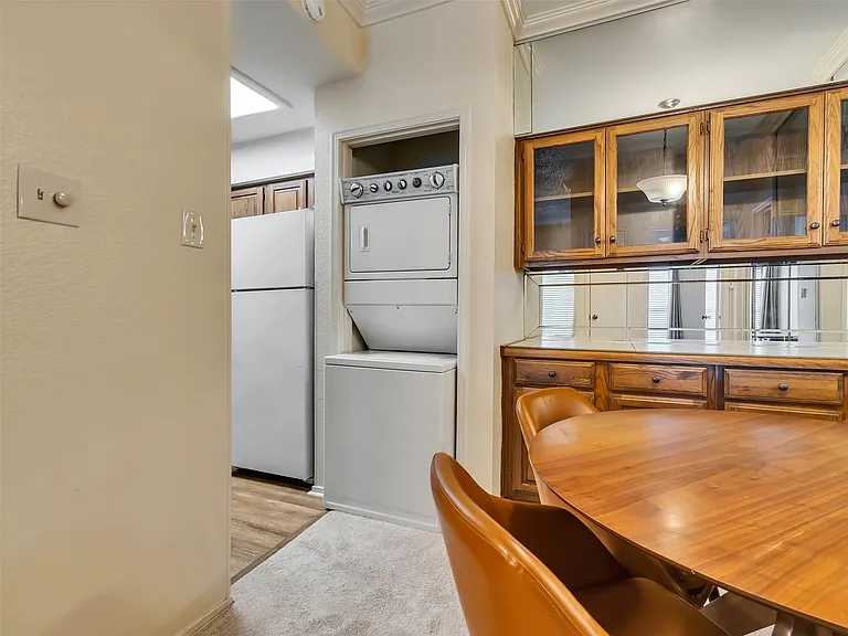 921 Marine Dr #200 — Photo 29