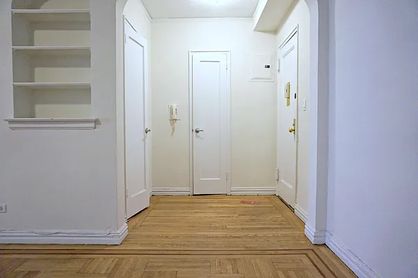 Rented by Metropolitan Equities | media 11