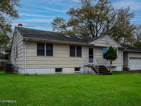614 Dow Ave, Oakhurst, NJ 07755