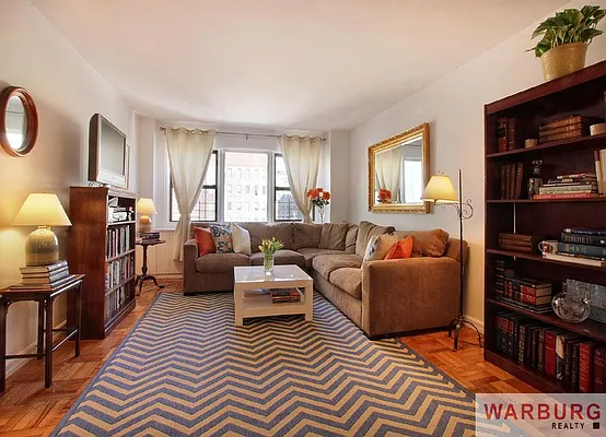 Sold by Warburg | media 12