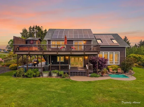 2220 Hewitt Rd, McKinleyville, CA 95519