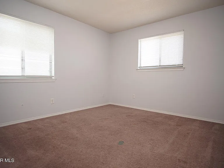 3400 Blue Earth Ln #D — Photo 9