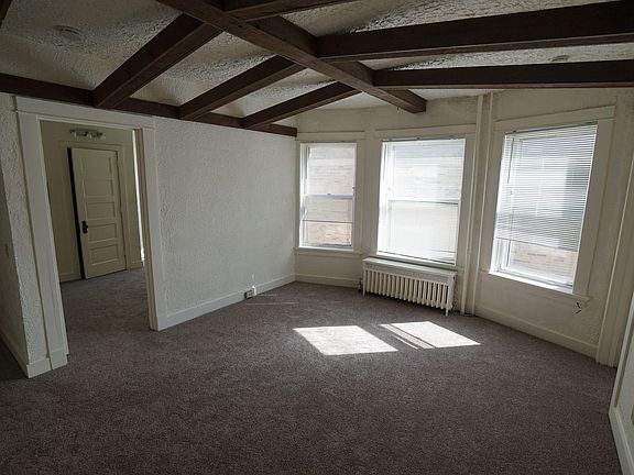 4th image of 17 S Hancock St APT 2