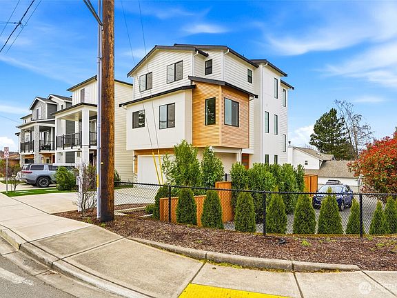 3rd image of 14804 40th Avenue W #1