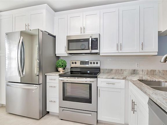 3rd image of 5100 Burchette Rd Unit 801