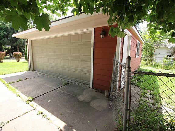 2nd image of 18203 Colgate St