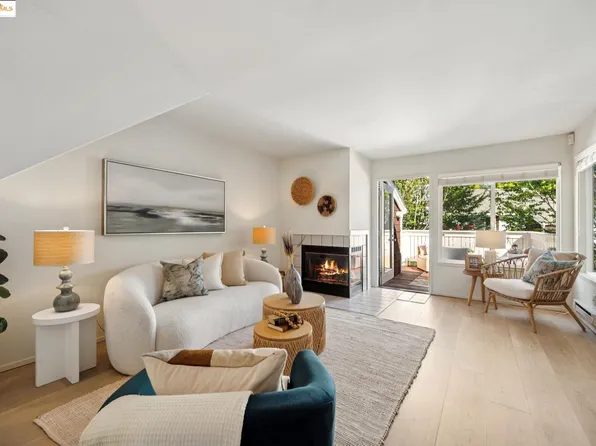 88 Marina Lakes Dr, Richmond, CA 94804