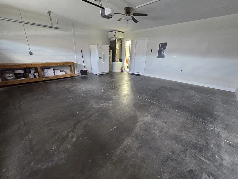 330 Aldershot Ct — Photo 14