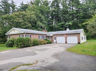 8 Pleasant View Dr, Hooksett, NH 03106