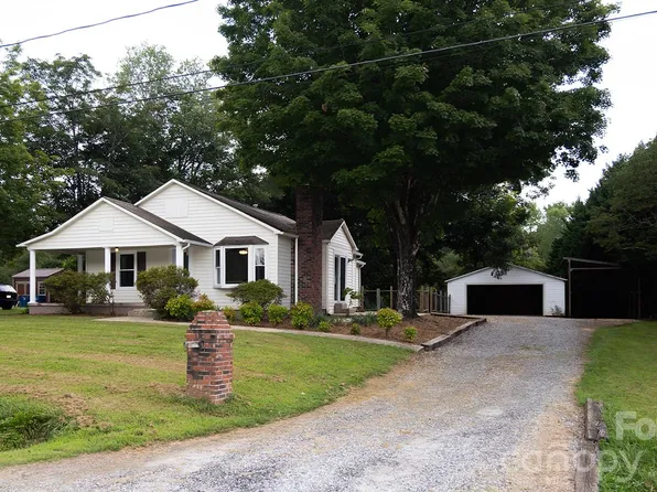 4170 Duff Dr, Hudson, NC 28638