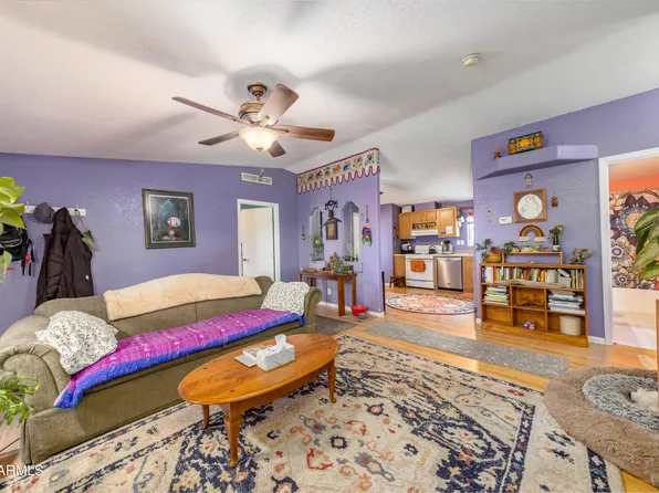 4960 E Empire Avenue, Flagstaff, AZ 86004