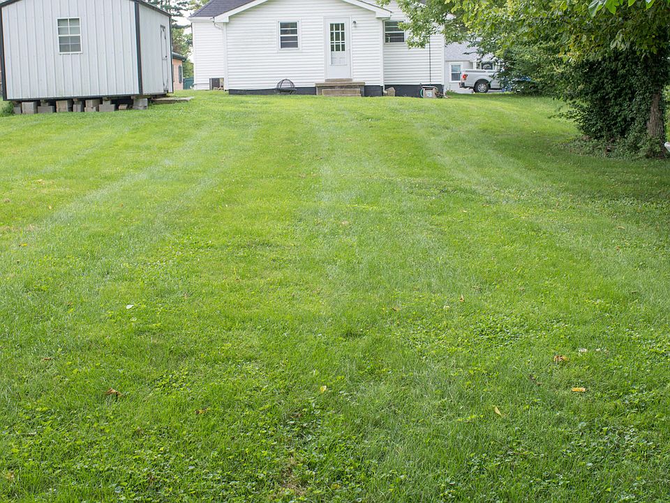 1st image of 1735 Lakeside Dr