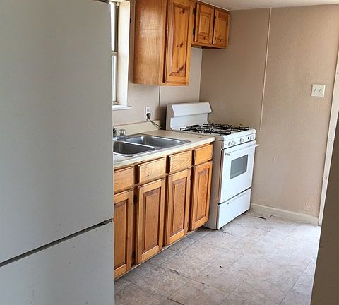 4th image of 1106 N 5th St