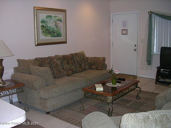 5th image of 22 Tulip Ave #326