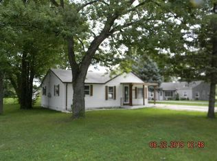 1814 Lathrop Dr, Fort Wayne, IN 46808