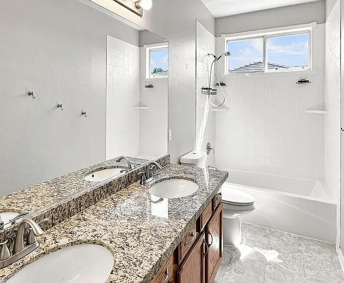 2181 E Westchester Dr — Photo 28