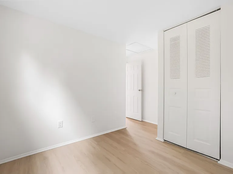 10214 Millstream Dr — Photo 27