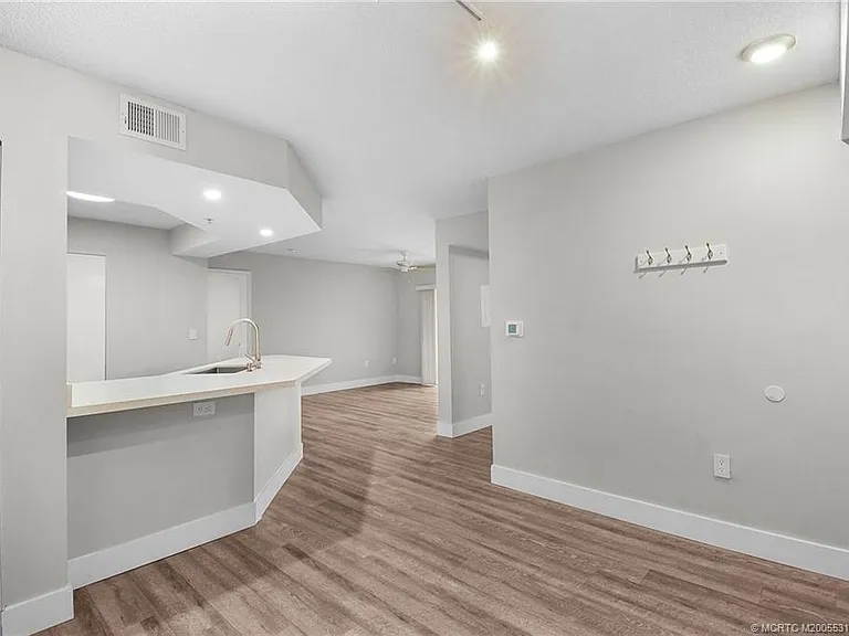 3765 NW Mediterranean Ln — Photo 6