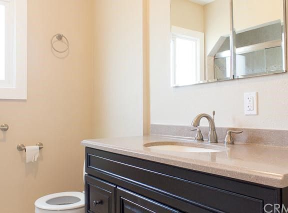 5th image of 1320 W 109th Pl