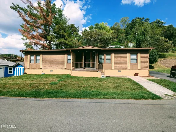 131 Chatham Dr, Clintwood, VA 24228