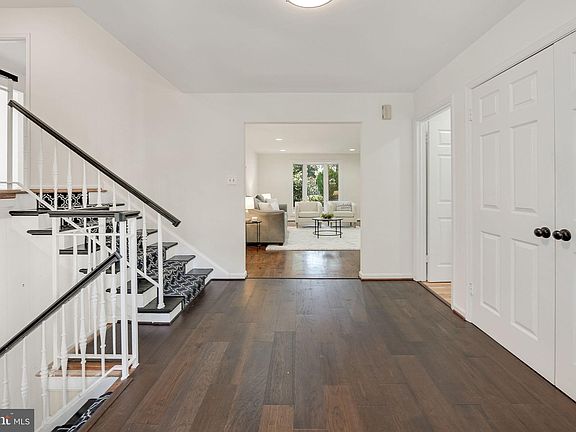 4th image of 9711 Doulton Ct