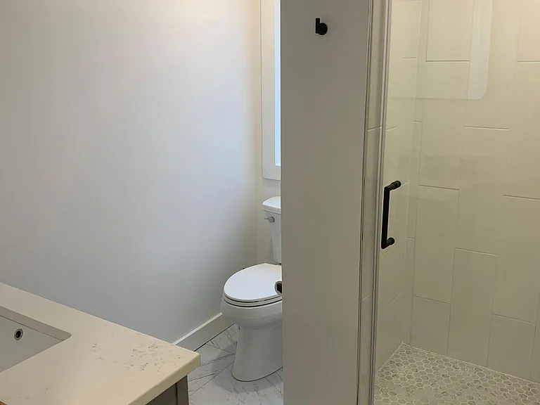 15 43rd St #1 — Photo 7