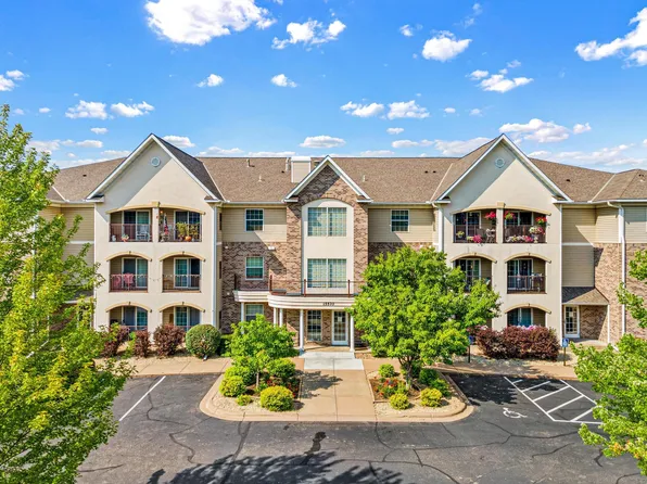 15570 Linnet St NW #2102, Andover, MN 55304