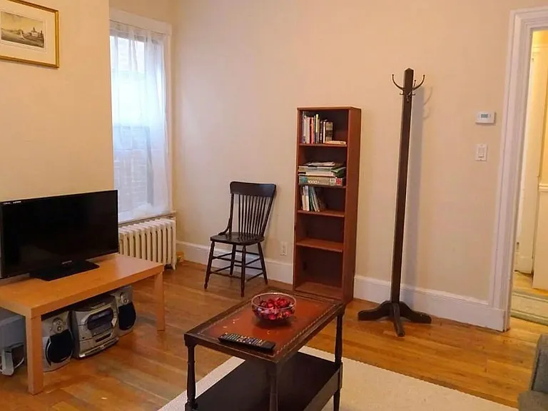 35A Harvard St #1B — Photo 6