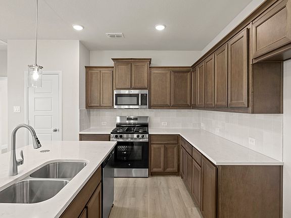 7th image of this home