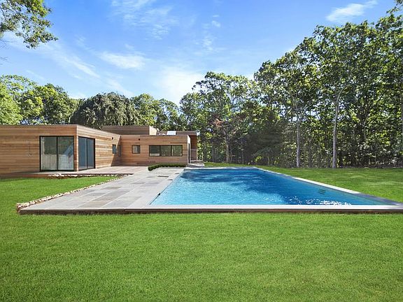 5th image of 12 Heatherwood Ln
