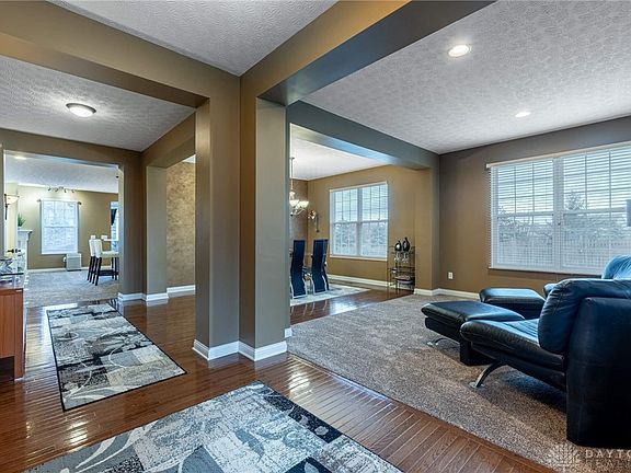 4th image of 1531 Little Falls Dr