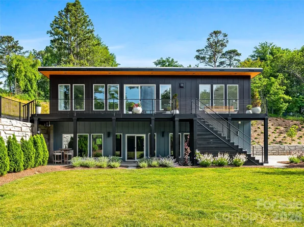 8 Midland Dr, Asheville, NC 28804