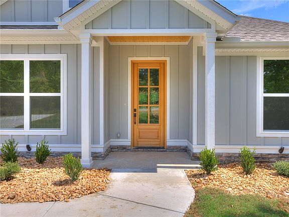 5th image of 10 Errol Ln