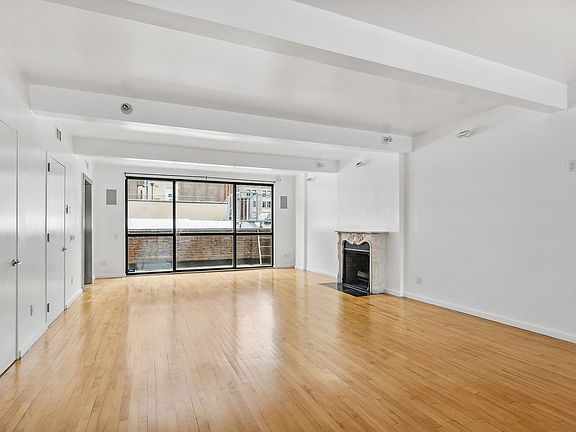 3rd image of 80 Franklin St APT 6