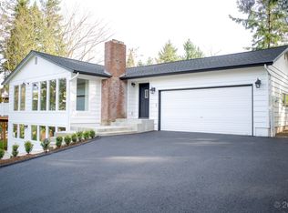 1782 Hillcrest Dr, West Linn, OR