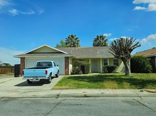 494 Kimberly Pl, Coalinga, CA 93210