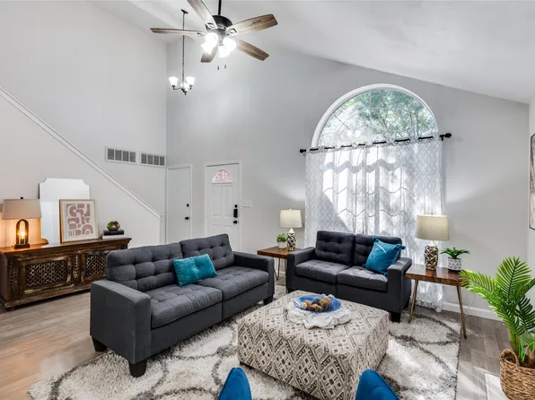 803 Highbrooke Dr, Arlington, TX 76001
