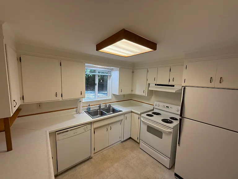 17245 Angeline Ave S #UPPER — Photo 7