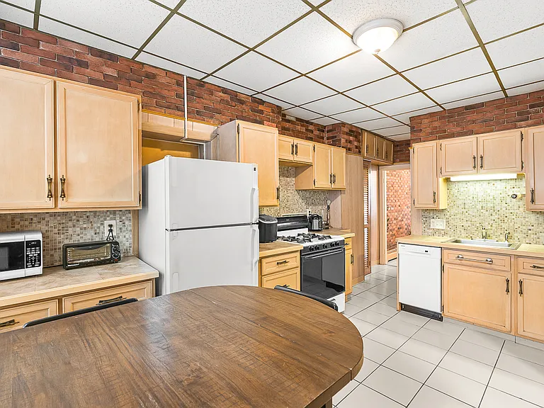 4 Baldwin Pl #2 — Photo 4
