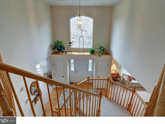 4th image of 15 Orly Ct